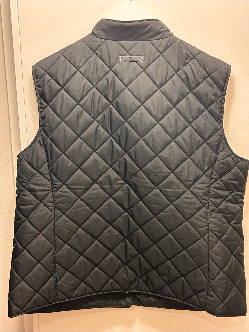 Ralph Lauren Black Quilted Sleeveless Vest with Crest - Picture 7 of 8